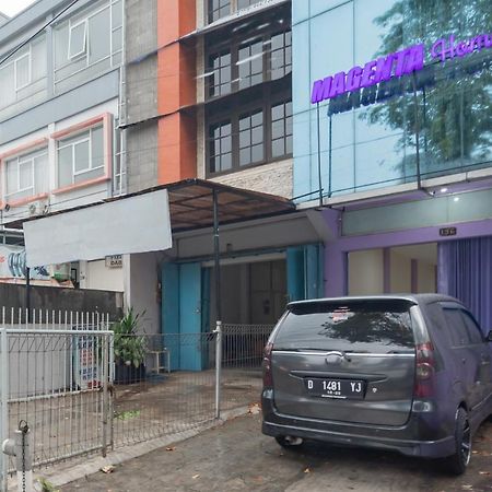 Reddoorz Near Trans Studio Bandung 3 Dış mekan fotoğraf